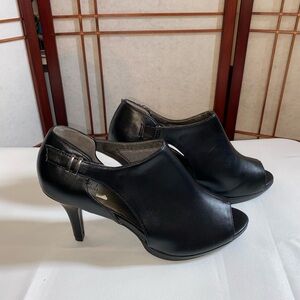NWT Life Stride Vixen black heels 10W